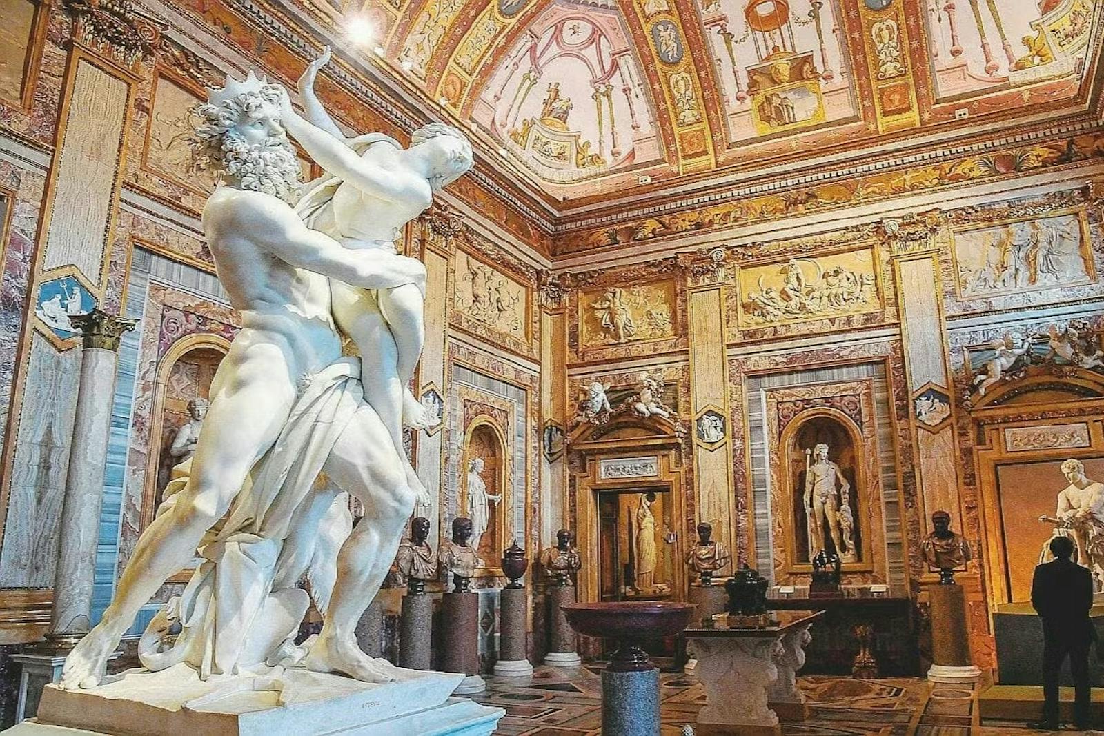 La statue du Rapt des Sabines dans la Galerie Borghèse